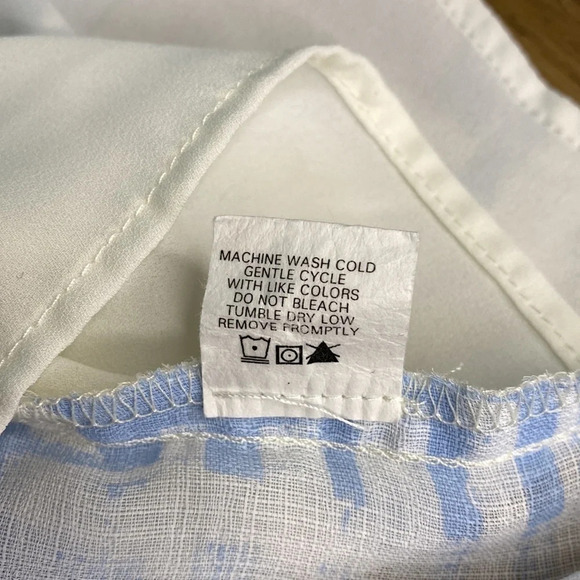 🌸Three Eighty Two sleeveless blouse with tie bottom size XS - Picture 9 of 10